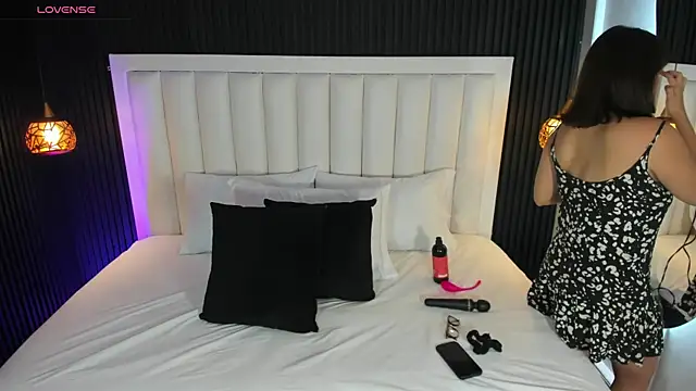 Snapshot of PandoraMiller chatting on 02-10-26, 05:12 PandoraMiller online show from 02-10-26, 05:12