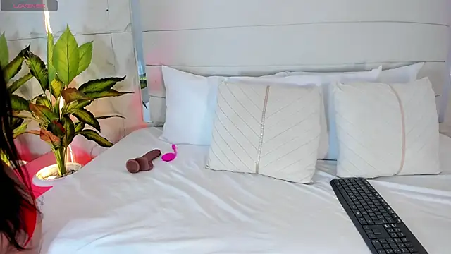 LunaKarther online show from 03-04-26, 12:13