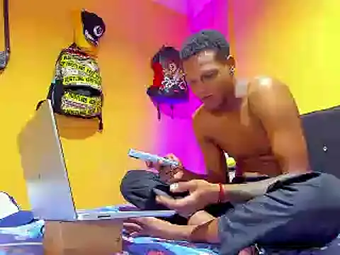 Snapshot of aunstin_mohamme chatting on 01-15-26, 12:14 aunstin mohamme online show from 01-15-26, 12:14