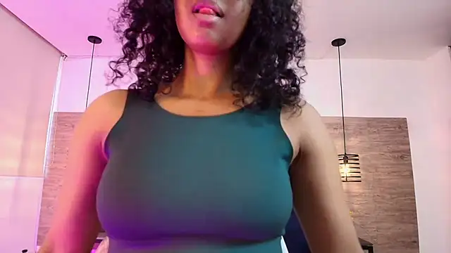 Ellie-Alves online show from 06-25-26, 05:18