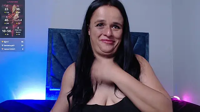 Snapshot of AliciaReby chatting on 06-11-26, 02:53 AliciaReby online show from 06-11-26, 02:53