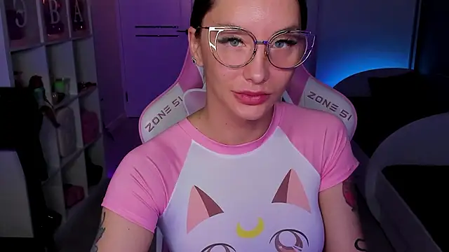 Snapshot of SibylVex chatting on 02-11-26, 02:06 SibylVex online show from 02-11-26, 02:06