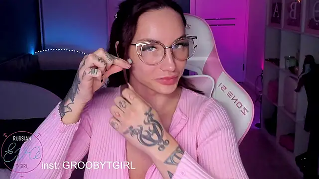 Snapshot of SibylVex chatting on 03-07-26, 03:39 SibylVex online show from 03-07-26, 03:39