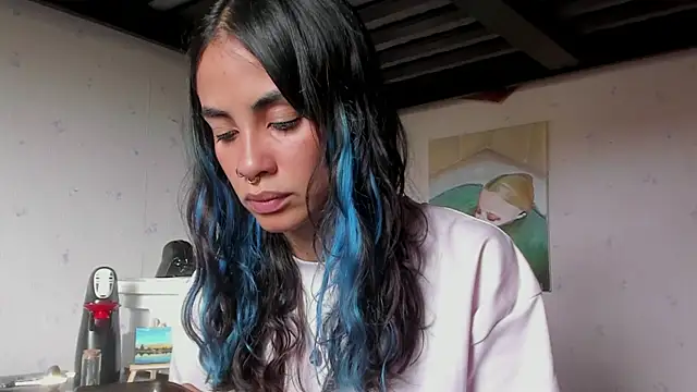 Snapshot of azula_lillet chatting on 06-10-26, 04:19 azula lillet online show from 06-10-26, 04:19