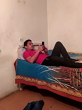 Chiquitoperopeligroso4 online show from 01-11-26, 01:12