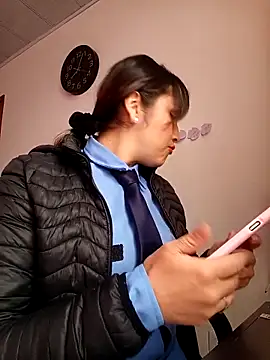 Snapshot of Alejandra_N chatting on 02-16-26, 01:54 Alejandra N online show from 02-16-26, 01:54