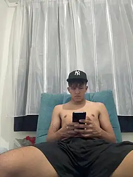 Snapshot of johnny_blake_ chatting on 02-11-26, 03:28 johnny blake online show from 02-11-26, 03:28