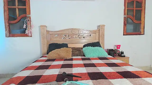 bratz glloe online show from 03-10-26, 03:43