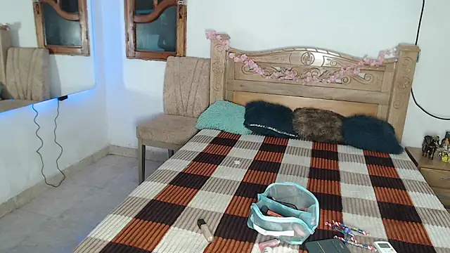 Snapshot of bratz_glloe chatting on 01-12-26, 02:29 bratz glloe online show from 01-12-26, 02:29