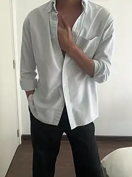 Dickieplay001 online show from 04-05-26, 06:20