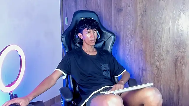 neitan miller  online show from 04-15-26, 04:33