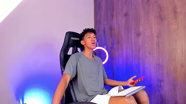 neitan miller  online show from 02-24-26, 04:19