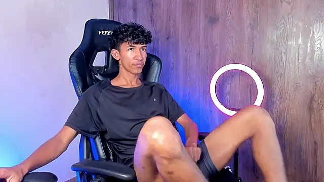 neitan miller  online show from 04-10-26, 02:57