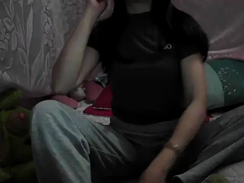 Snapshot of Ana_2023 chatting on 02-02-26, 05:45 Ana 2023 online show from 02-02-26, 05:45