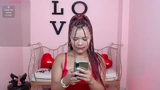 Snapshot of Choloeadams_xxx chatting on 02-15-26, 02:01 Choloeadams xxx online show from 02-15-26, 02:01