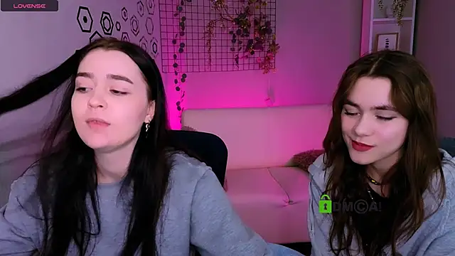 monica xcx online show from 02-09-26, 10:57