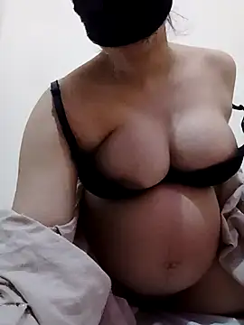 Snapshot of Begonya23 chatting on 01-11-26, 04:58 Begonya23 online show from 01-11-26, 04:58