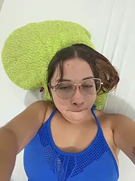Snapshot of AliciaWhite_nt chatting on 06-30-26, 11:05 AliciaWhite nt online show from 06-30-26, 11:05