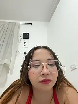 Snapshot of AliciaWhite_nt chatting on 07-29-26, 11:04 AliciaWhite nt online show from 07-29-26, 11:04