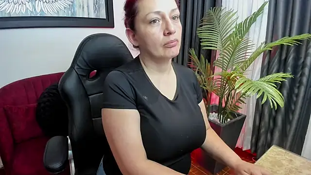 VictoriaPaker online show from 04-13-26, 10:52