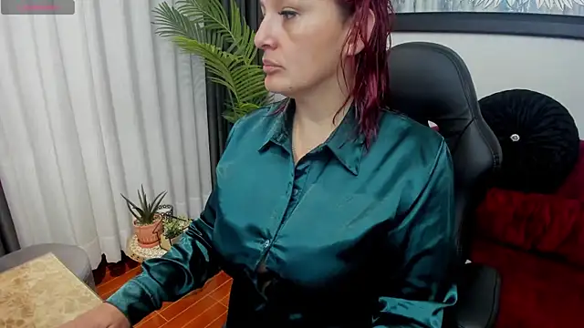 VictoriaPaker online show from 04-18-26, 10:50