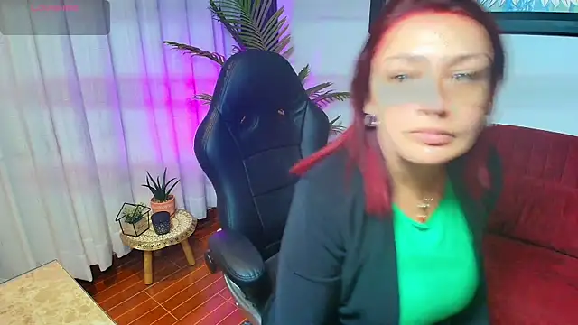 Snapshot of VictoriaPaker chatting on 07-22-26, 11:01 VictoriaPaker online show from 07-22-26, 11:01