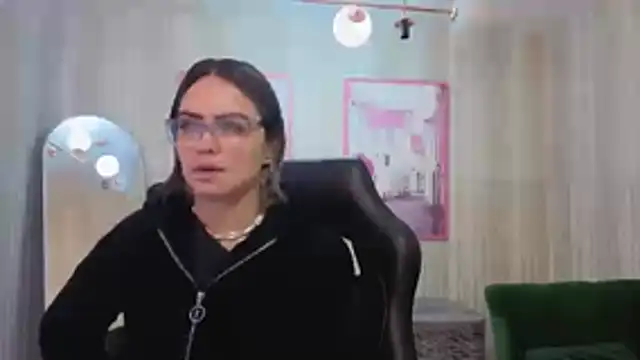 Snapshot of zarcasutra_t chatting on 06-06-26, 01:05 zarcasutra t online show from 06-06-26, 01:05