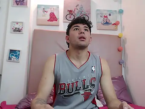 Snapshot of iam__lukas__ chatting on 01-15-26, 02:09 iam lukas online show from 01-15-26, 02:09