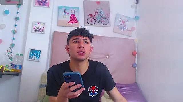 Snapshot of iam__lukas__ chatting on 01-10-26, 02:23 iam lukas online show from 01-10-26, 02:23