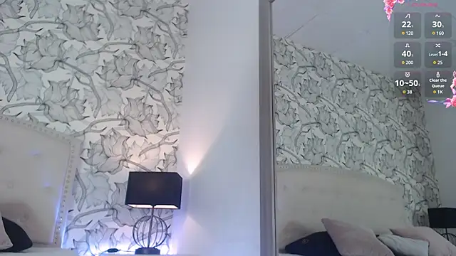 Snapshot of Venusandrea29 chatting on 04-28-26, 12:09 Venusandrea29 online show from 04-28-26, 12:09