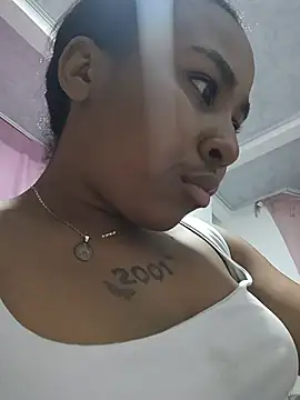 Snapshot of Negraamara chatting on 07-22-26, 03:41 Negraamara online show from 07-22-26, 03:41