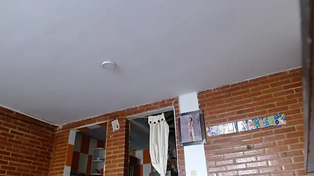 Snapshot of Lia_rouse04 chatting on 04-30-26, 01:18 Lia rouse04 online show from 04-30-26, 01:18