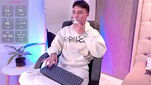 LeoHard   online show from 04-13-26, 01:42