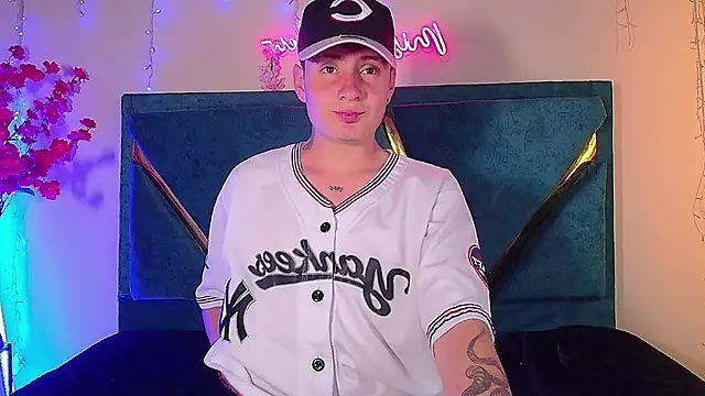 Snapshot of dantte_grey chatting on 01-08-26, 04:29 dantte grey online show from 01-08-26, 04:29