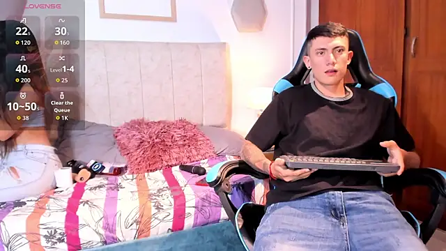 Snapshot of _Dasha__ chatting on 03-27-26, 02:09 Dasha online show from 03-27-26, 02:09