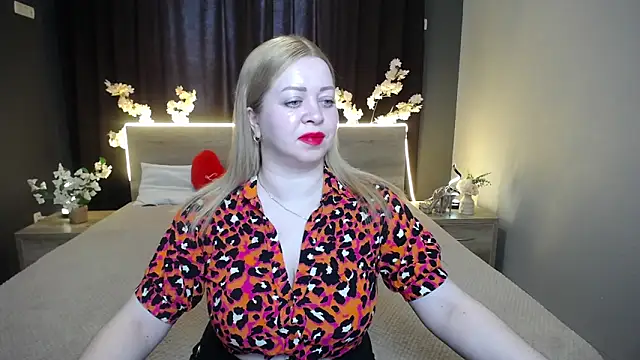 Snapshot of OliviaVerr chatting on 05-07-26, 12:08 OliviaVerr online show from 05-07-26, 12:08
