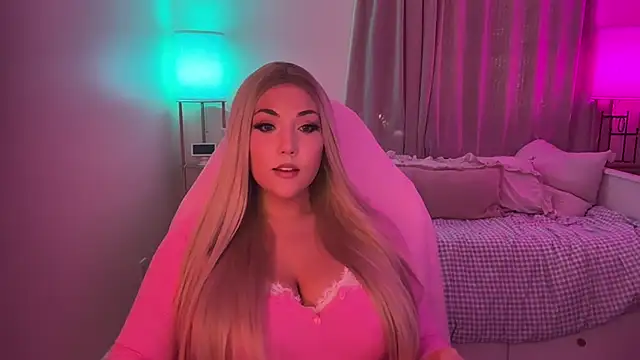 Snapshot of BellaMarieXO chatting on 02-07-26, 10:07 BellaMarieXO online show from 02-07-26, 10:07