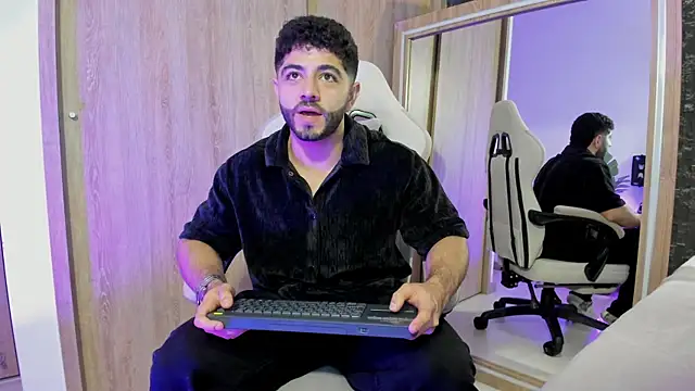 Thiago moretti online show from 07-12-26, 01:17