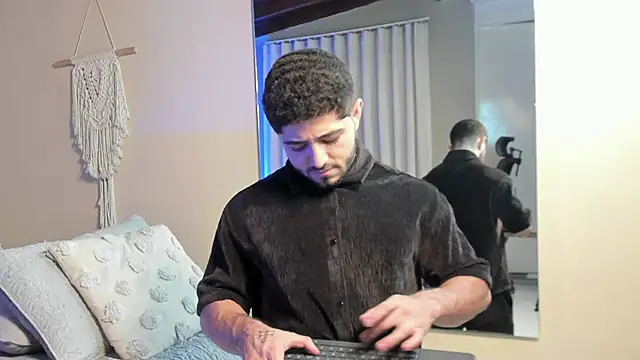 Thiago moretti online show from 03-06-26, 04:13