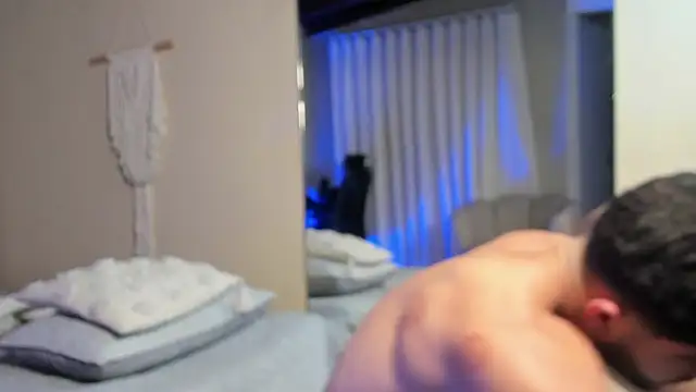 Snapshot of Thiago_moretti chatting on 02-27-26, 11:04 Thiago moretti online show from 02-27-26, 11:04