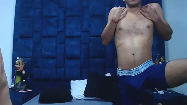 GroupNoLimits online show from 04-11-26, 04:09