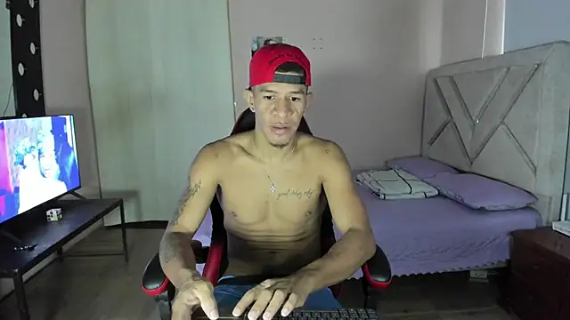 Snapshot of antonio_aguilarx chatting on 07-28-26, 06:07 antonio aguilarx online show from 07-28-26, 06:07