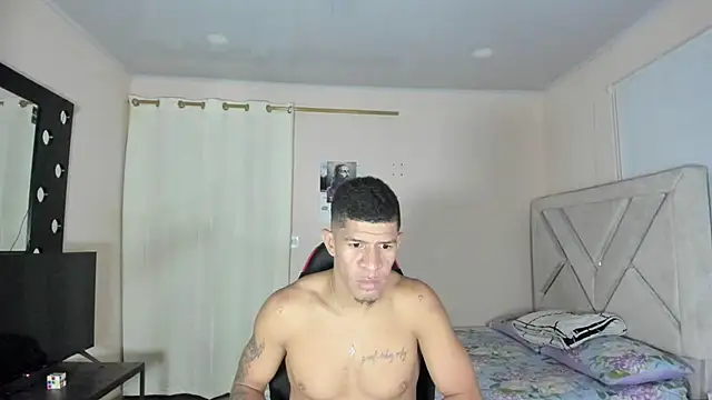 Snapshot of antonio_aguilarx chatting on 07-25-26, 11:11 antonio aguilarx online show from 07-25-26, 11:11