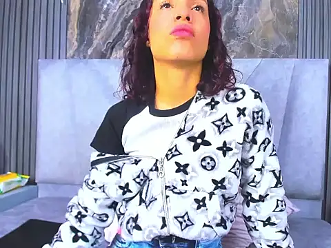 GraceAlexa12 online show from 03-31-26, 01:46