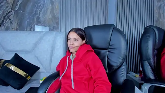 GraceAlexa12 online show from 04-06-26, 03:02