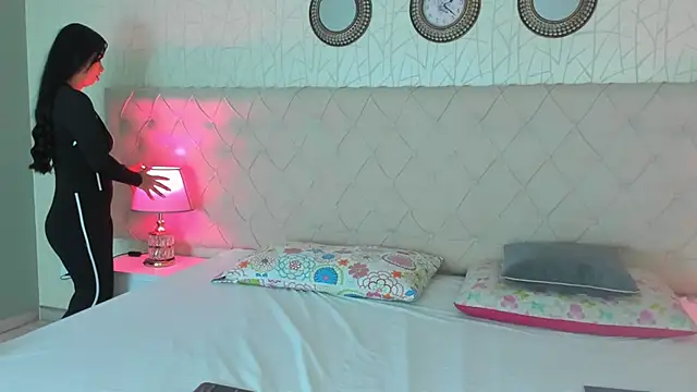 TinyRosee online show from 02-10-26, 08:08