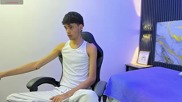 Dark Desiree18 online show from 02-07-26, 12:02