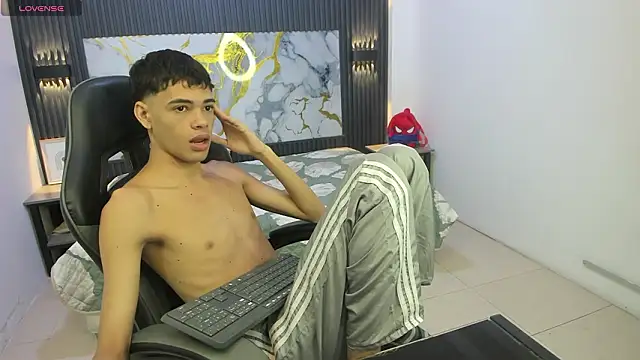 Dark Desiree18 online show from 02-23-26, 12:06