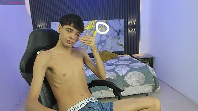 Dark Desiree18 online show from 02-18-26, 12:23