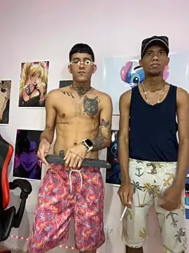 Snapshot of extroverted_guys12 chatting on 01-09-26, 05:25 extroverted guys12 online show from 01-09-26, 05:25